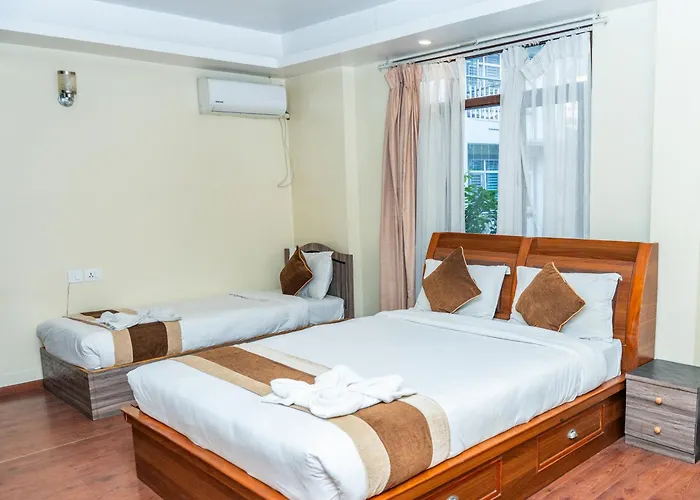 Hotel Yangchen 2*